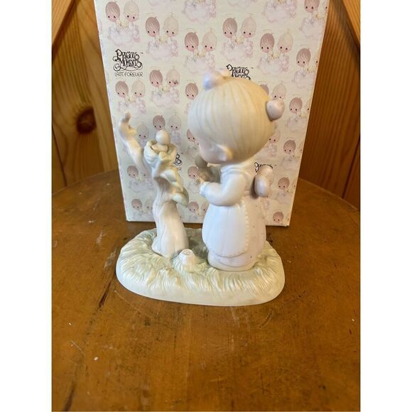 Precious Moments E-0530  His Eye Is On The Sparrow (8425) - Picture 3 of 7